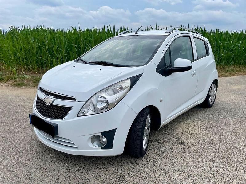 Weiß Gebraucht 2012 Chevrolet Spark LT Kleinwagen | 2.500 € (Guter Preis) - Bild 1/4
