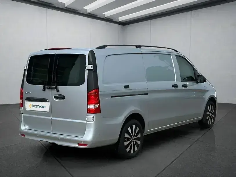 Gebraucht Mercedes e-Vito 85 kW (116 PS) 2024 Silber Van