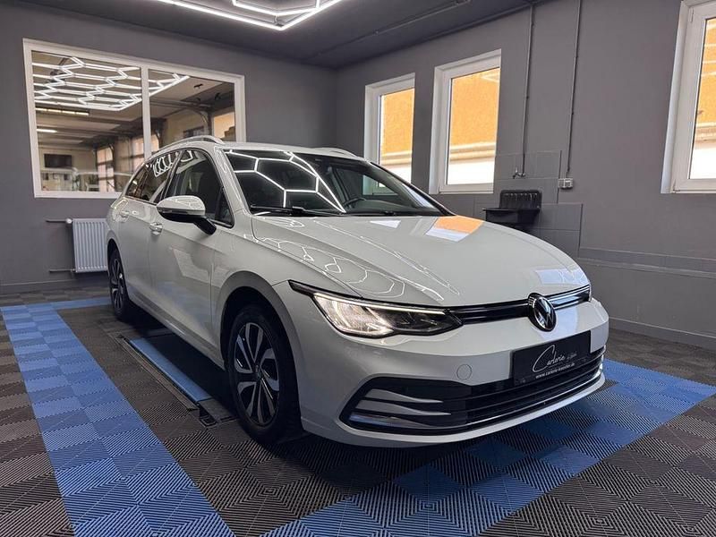 Weiß Gebraucht 2022 VW Golf VIII Active Kombi | 14.900 € (Fairer Preis) - Bild 1/4