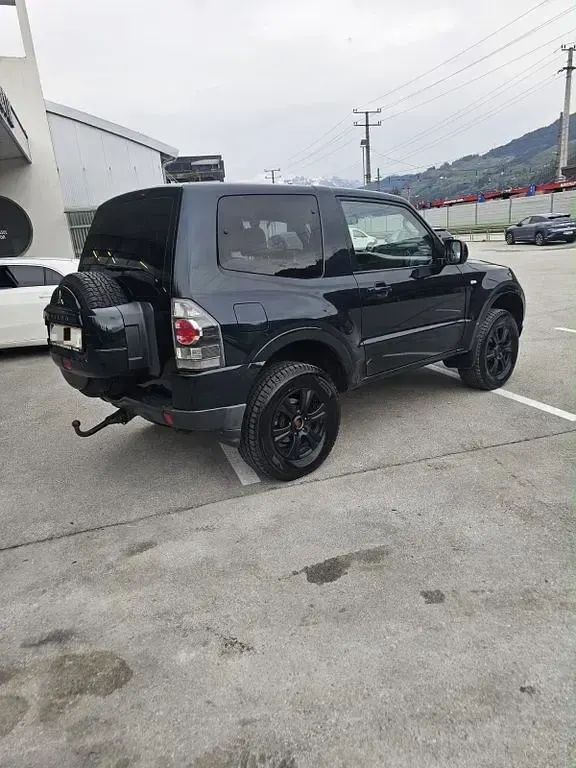 Gebraucht Mitsubishi Pajero 200 PS (147 kW) 2015 SUV