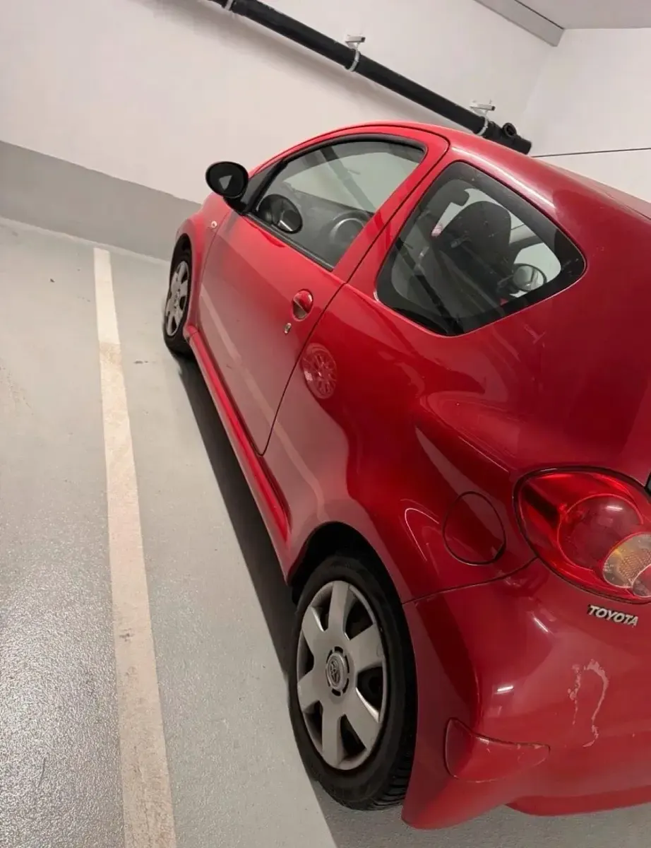Gebraucht Toyota Aygo 69 PS (50 kW) 2008 Rot Kleinwagen