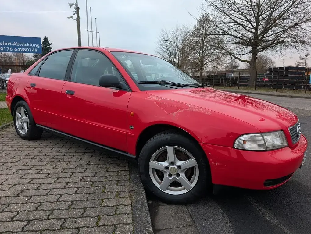 Gebraucht Audi A4 101 PS (74 kW) 1995 Rot Limousine