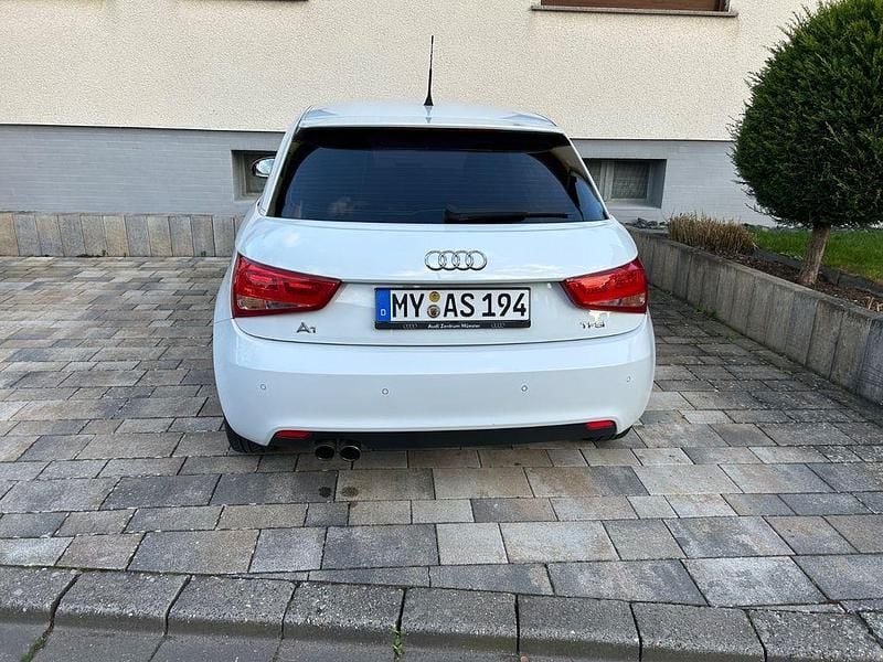 Gebraucht Audi A1 Ambition 122 PS (89 kW) 2012 Weiß Kleinwagen