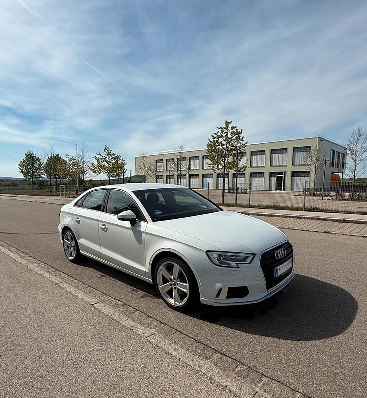 Weiß Gebraucht 2019 Audi A3 Limousine | 17.800 € (Fairer Preis) - Bild 1/1