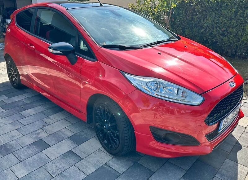 Rot Gebraucht 2015 Ford Fiesta Sport Kleinwagen | 8.599 € (Fairer Preis) - Bild 1/4