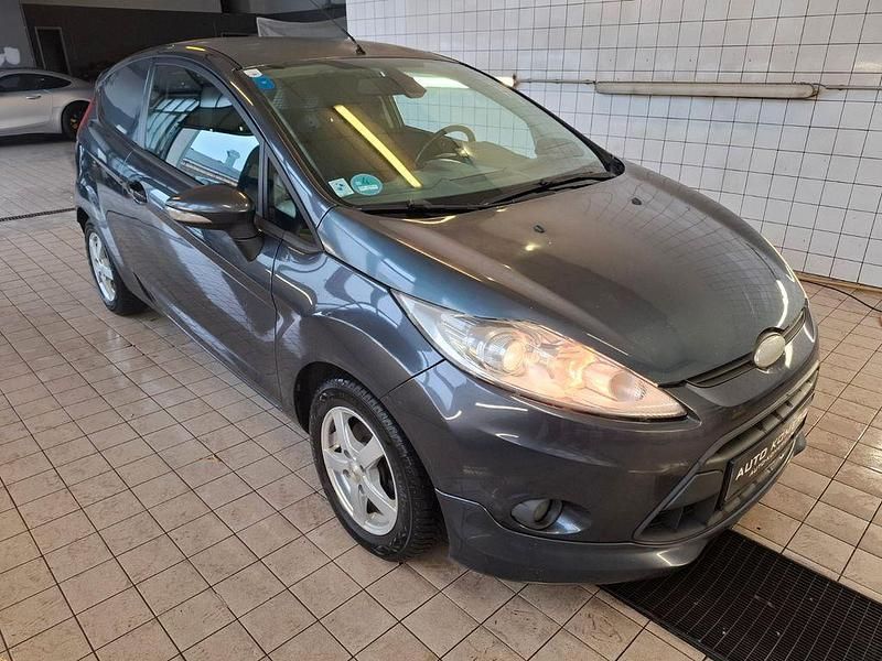 Gebraucht Ford Fiesta 90 PS (66 kW) 2010 Grau Kleinwagen