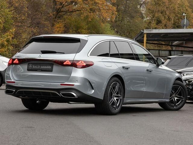 Gebraucht Mercedes E220 AMG 197 PS (144 kW) 2024 Silber metalliclack hightechsilber Kombi