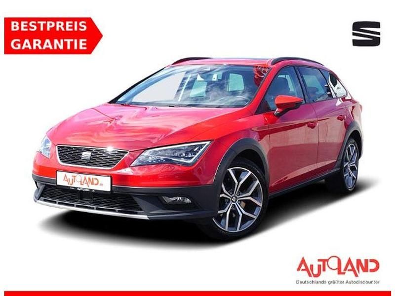 Emocionrot Gebraucht 2015 Seat Leon ST Kombi | 18.990 € - Bild 1/4