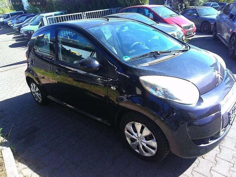 Second-hand Citroën C1 68 CP (50 kW) 2011 Negru Hatchback