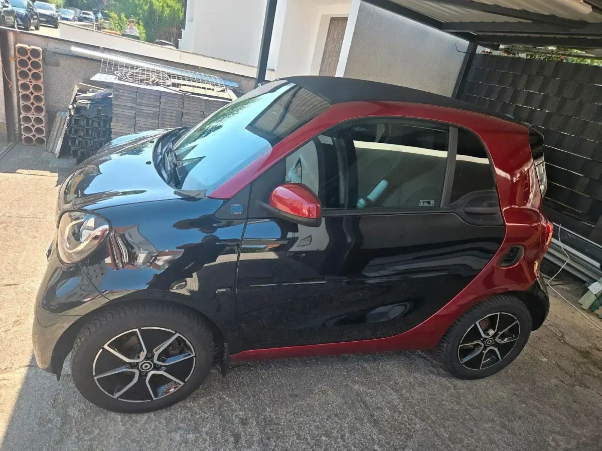 Gebraucht Smart ForTwo Coupé Passion 60 kW (82 PS) 2021 Schwarz Kleinwagen