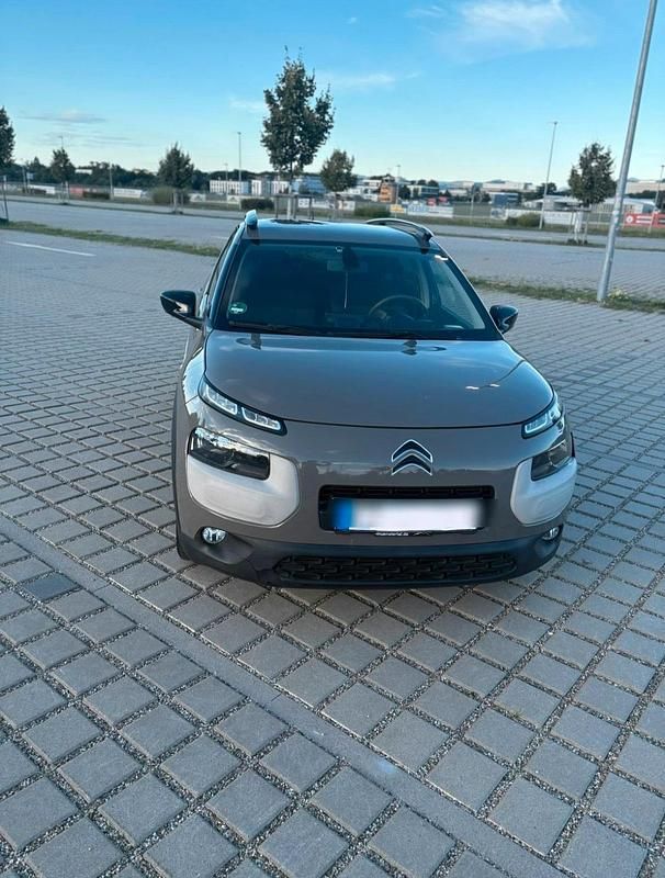 Beige Gebraucht 2015 Citroën C4 SUV | 5.300 € (Fairer Preis) - Bild 1/4
