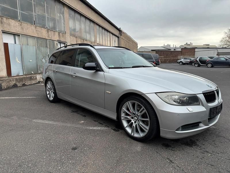 Gebraucht BMW 325 218 PS (160 kW) 2007 Silber Kombi