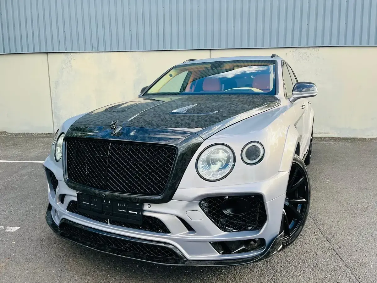 Second-hand Bentley Bentayga 700 CP (514 kW) 2017 Argintiu SUV