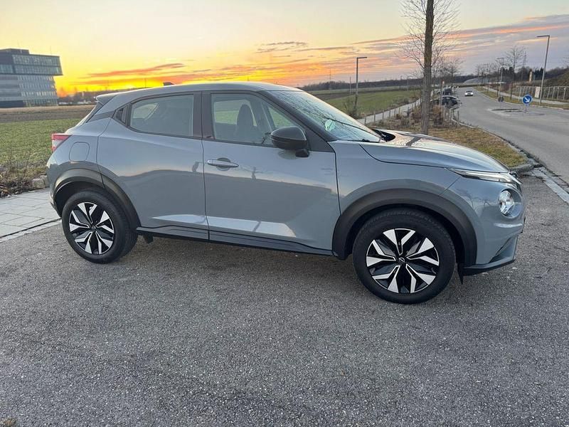 Gebraucht Nissan Juke Acenta 114 PS (83 kW) 2023 Grau SUV