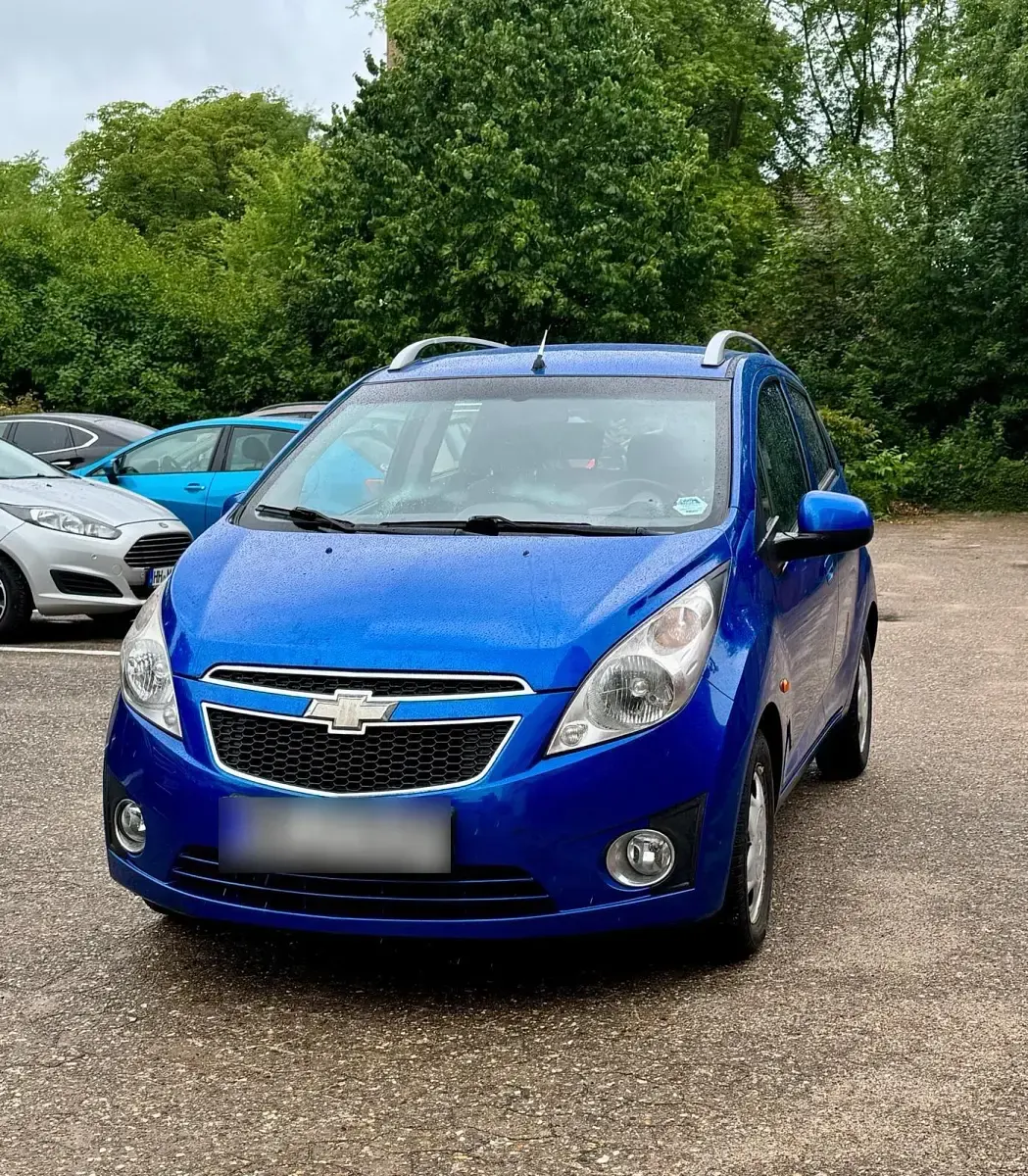 Gebraucht Chevrolet Spark 60 PS (44 kW) 2010 Blau Kleinwagen