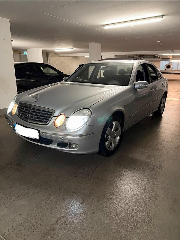 Gebraucht Mercedes E280 231 PS (169 kW) 2005 Silber Limousine