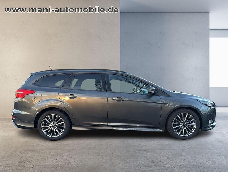 Gebraucht Ford Focus ST-Line 140 PS (102 kW) 2018 Grau Kombi
