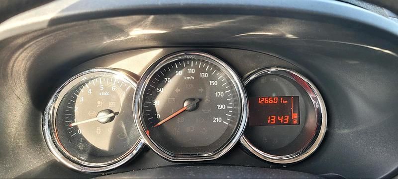 Blau Gebraucht 2014 Dacia Lodgy Van / Kleinbus | 5.750 € - Bild 1/4