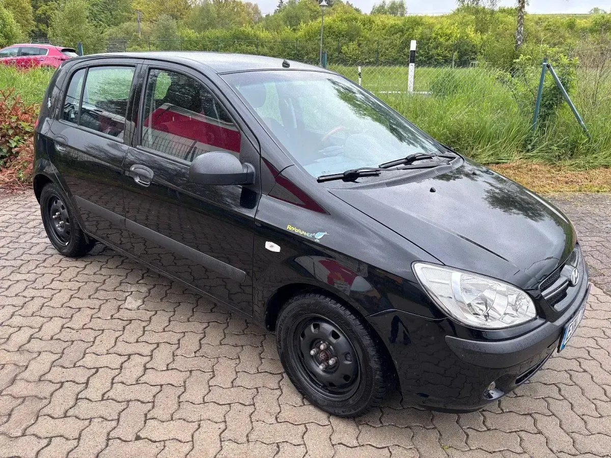 Second-hand Hyundai Getz 67 CP (49 kW) 2007 Negru Hatchback