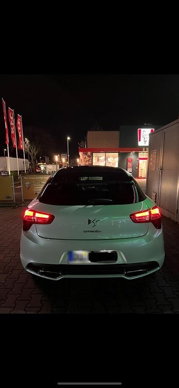 Gebraucht Citroën DS5 200 PS (147 kW) 2012 Weiß Kleinwagen