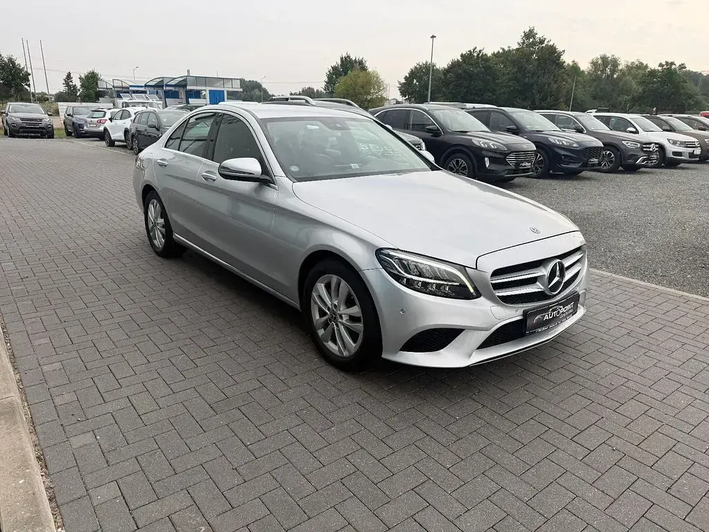 Gebraucht Mercedes C180 156 PS (114 kW) 2019 Silber Limousine