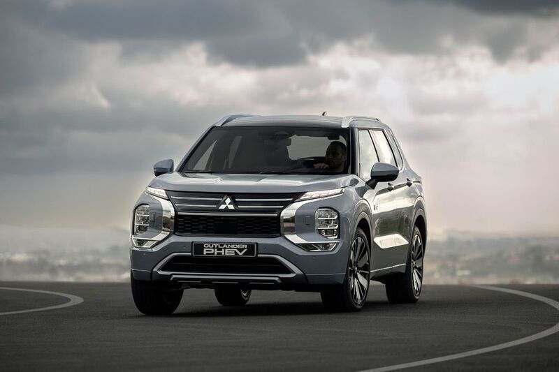 Weiß Neu 2024 Mitsubishi Outlander P-HEV SUV | 45.280 € (Superpreis) - Bild 1/4