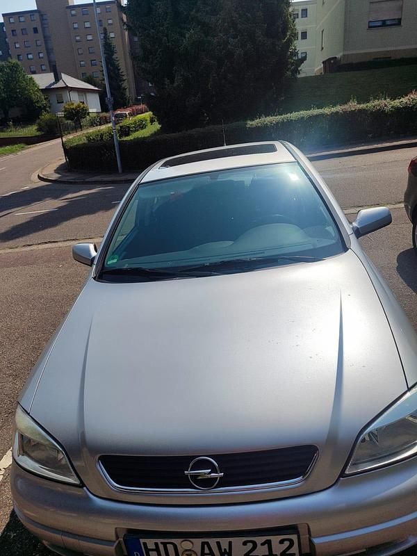 Silber Gebraucht 2000 Opel Astra Limousine | 3.299 € (Teuer) - Bild 1/4