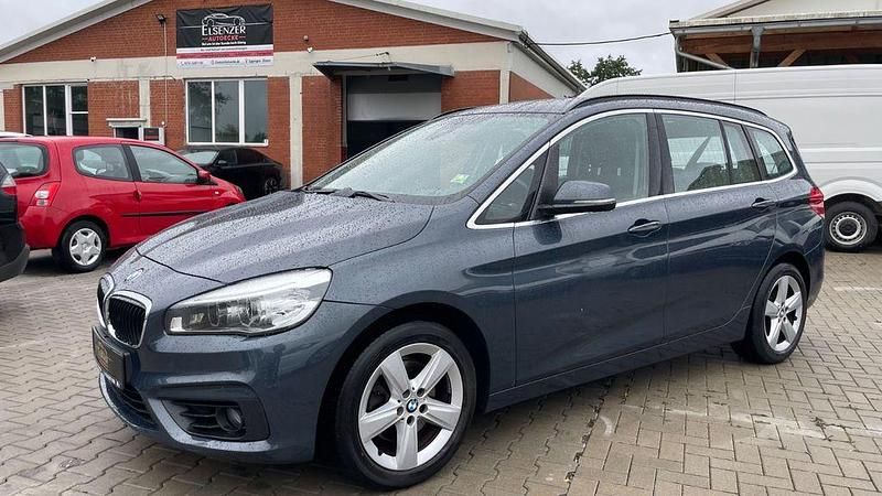 Grau Gebraucht 2015 BMW 218 Gran Tourer Advantage Van / Kleinbus | 8.999 € - Bild 1/4