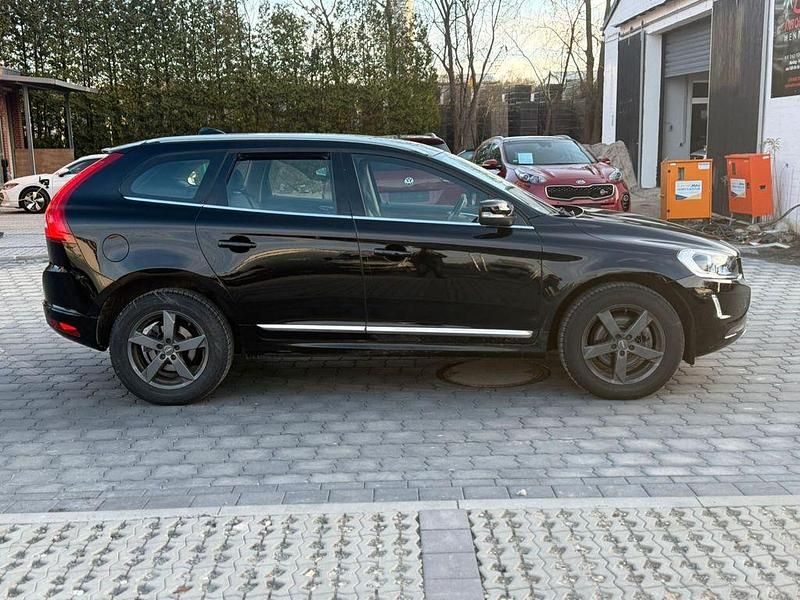 Gebraucht Volvo XC60 Summum 150 PS (110 kW) 2017 Black stone SUV