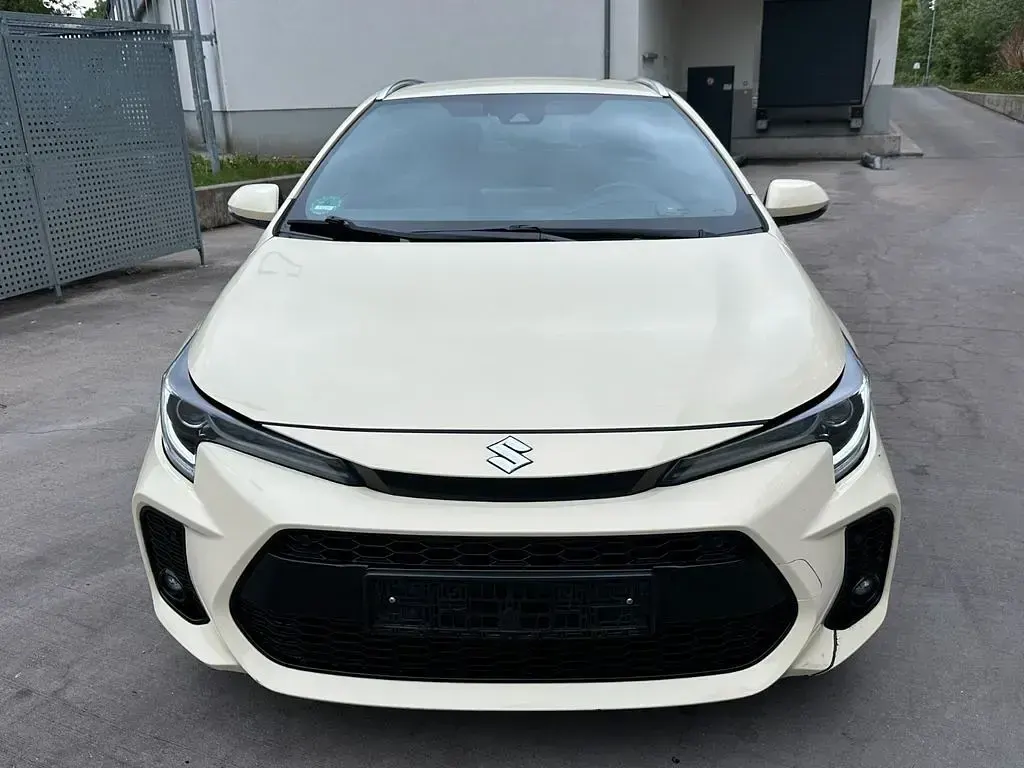 Gebraucht Suzuki Swace 98 PS (72 kW) 2022 Braun Kombi