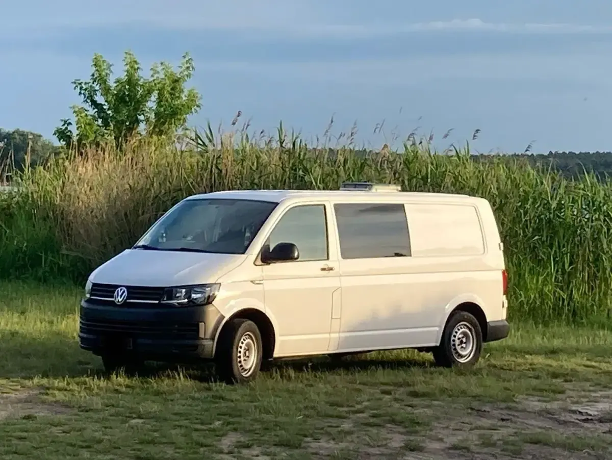Gebraucht VW Multivan 140 PS (102 kW) 2016 Weiß Van / Kleinbus