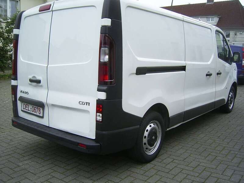 Weiß Gebraucht 2017 Opel Vivaro Van | 7.950 € - Bild 1/4