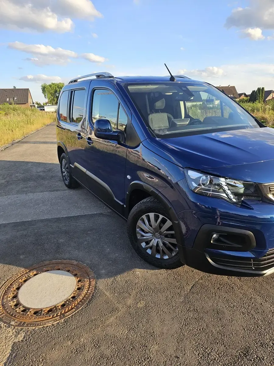 Gebraucht Peugeot Rifter 130 PS (95 kW) 2020 Blau Van / Kleinbus