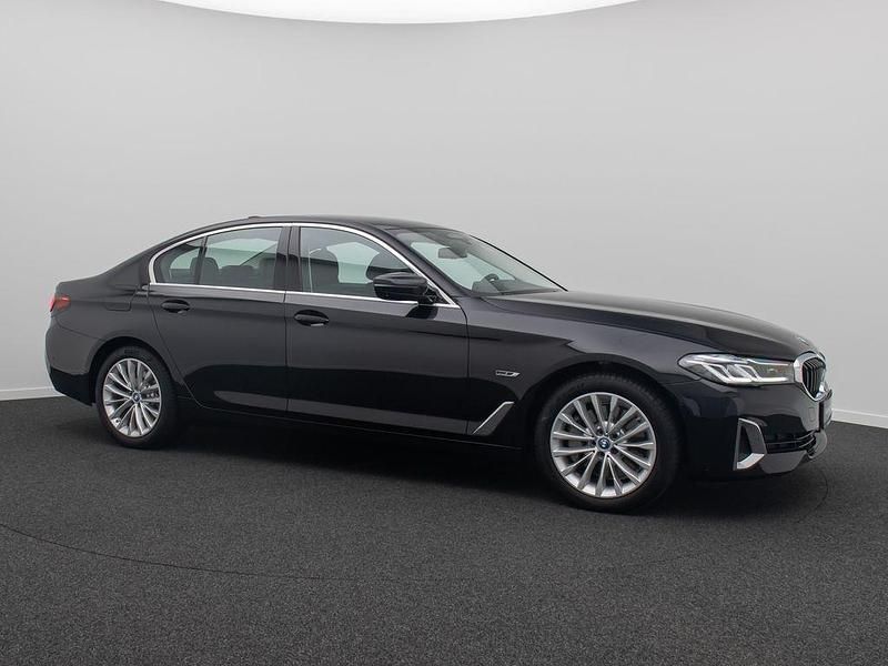 Gebraucht BMW 530e Luxury Line 292 PS (214 kW) 2022 Schwarz Limousine