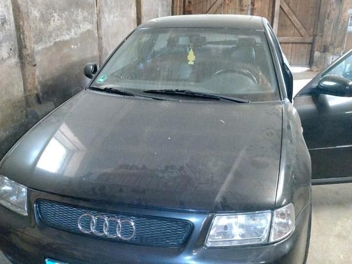 Schwarz Gebraucht 2004 Audi A3 Kleinwagen | 850 € - Bild 1/4