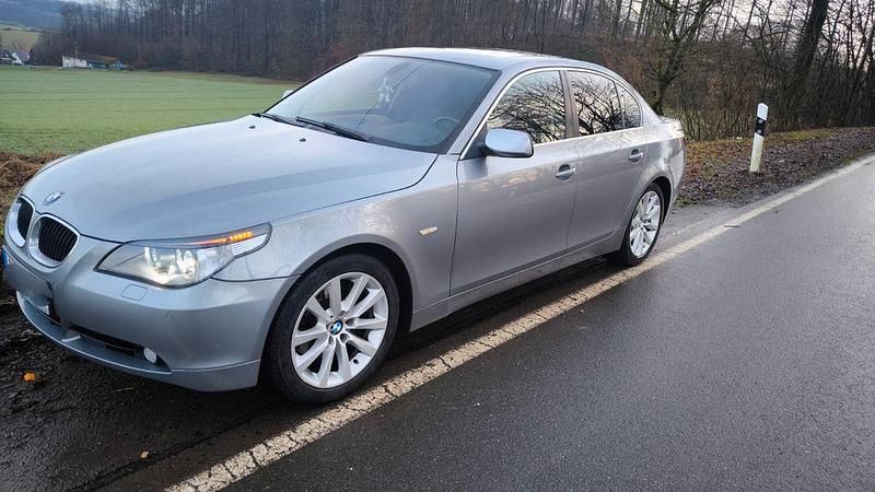 Gebraucht BMW 530 218 PS (160 kW) 2004 Grau Limousine