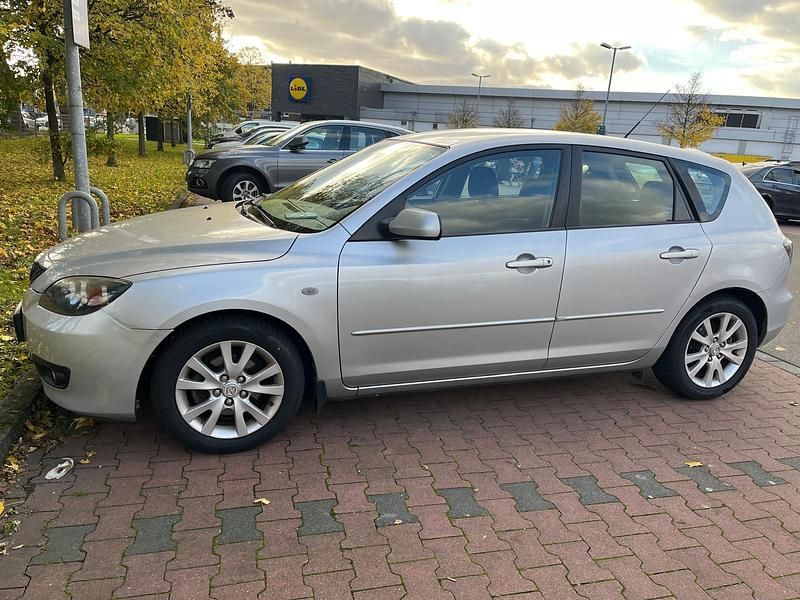 Silber Gebraucht 2009 Mazda 3 Limousine | 3.500 € (Fairer Preis) - Bild 1/3