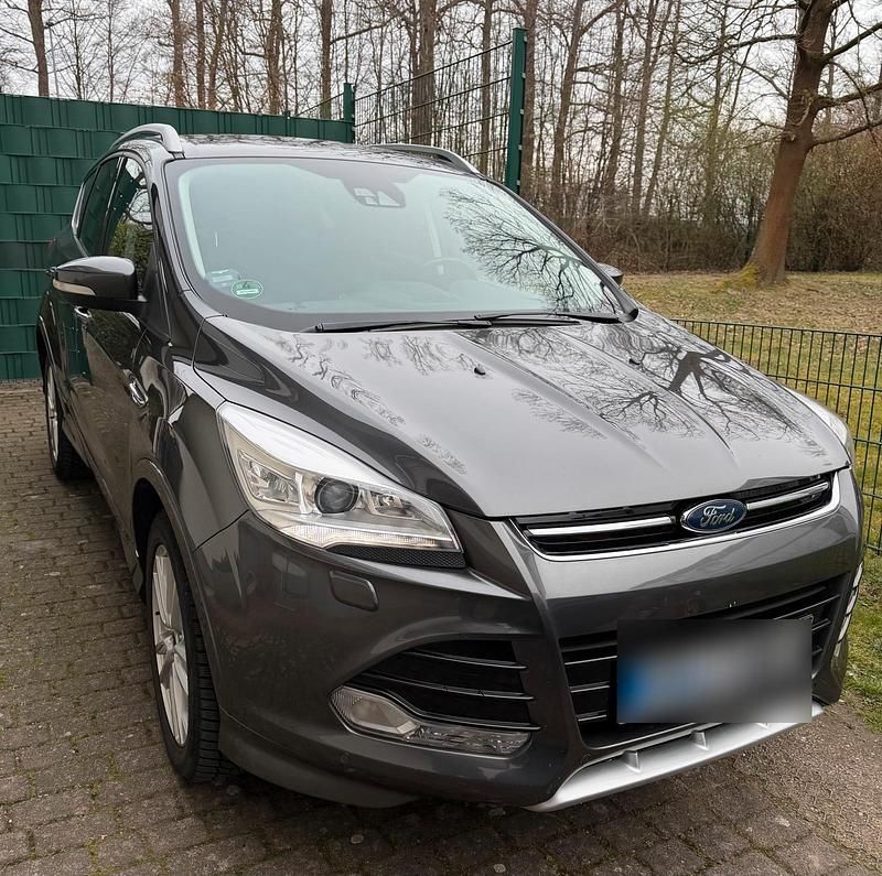 Gebraucht Ford Kuga 180 PS (132 kW) 2015 Grau SUV