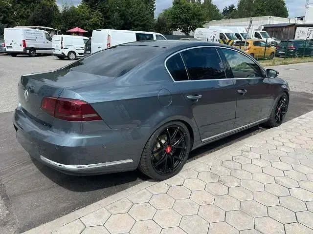 Gebraucht VW Passat Highline 160 PS (117 kW) 2011 Grau Limousine