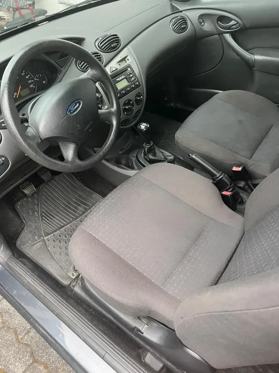Gebraucht Ford Focus 75 PS (55 kW) 2004 Grau Coupé