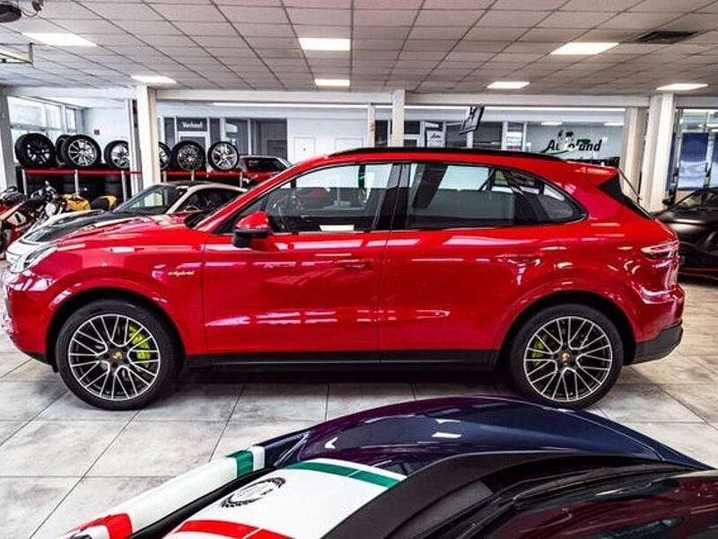 Gebraucht Porsche Cayenne 462 PS (339 kW) 2020 Rot SUV