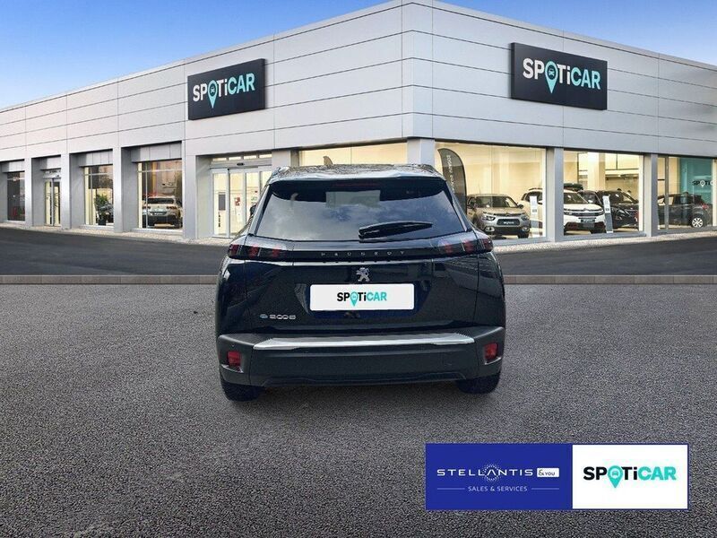 Gebraucht Peugeot e-2008 Allure 100 kW (136 PS) 2022 Schwarz SUV