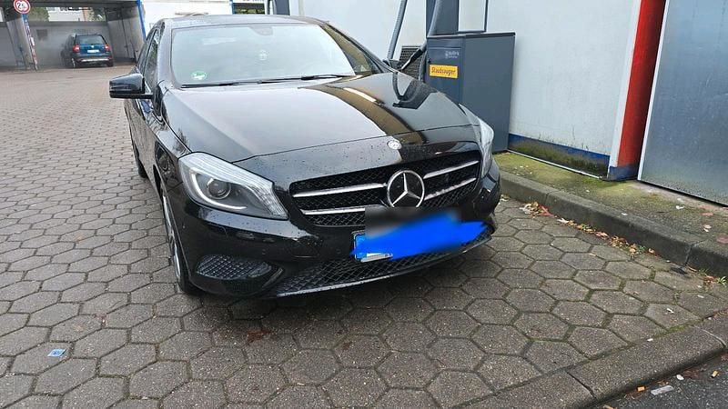 Gebraucht Mercedes A200 156 PS (114 kW) 2013 Schwarz Kleinwagen