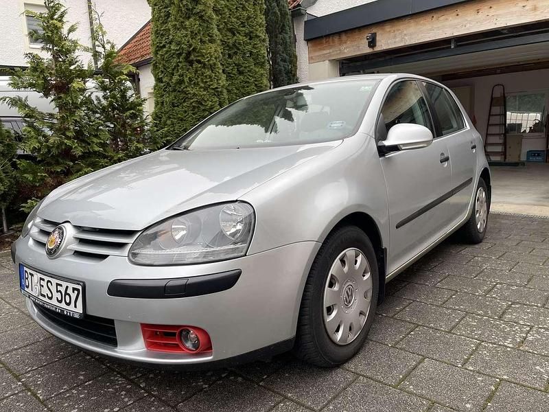 Grau Gebraucht 2004 VW Golf IV Trendline Kleinwagen | 3.950 € (Etwas zu teuer) - Bild 1/4