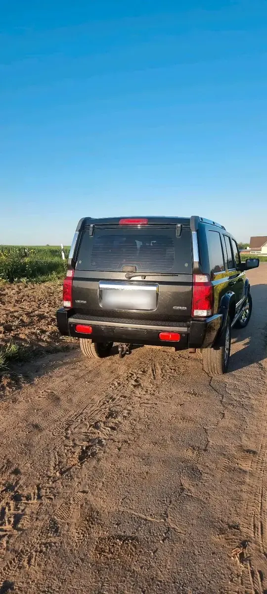 Usado Jeep Commander 218 CV (160 kW) 2006 Negro SUV