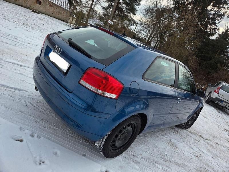 Gebraucht Audi A3 Ambiente 102 PS (75 kW) 2005 Blau Kleinwagen