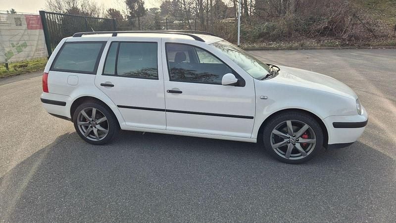 Gebraucht VW Golf IV 101 PS (74 kW) 2000 Weiß Kombi