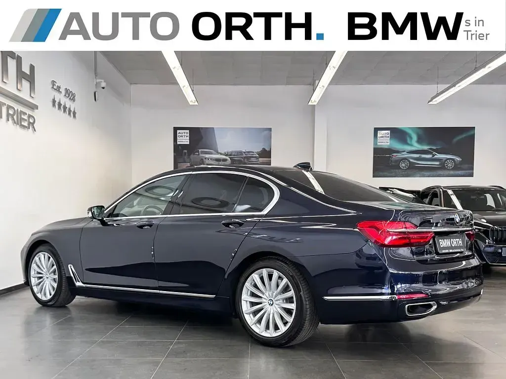 Gebraucht BMW 730 265 PS (194 kW) 2018 Imperialblau brillant Limousine