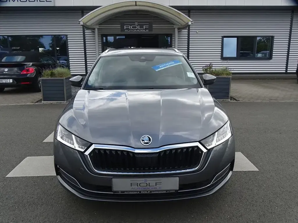 Gebraucht Skoda Octavia Style 150 PS (110 kW) 2024 Grau graphitegrau metallic (metallic) Kombi