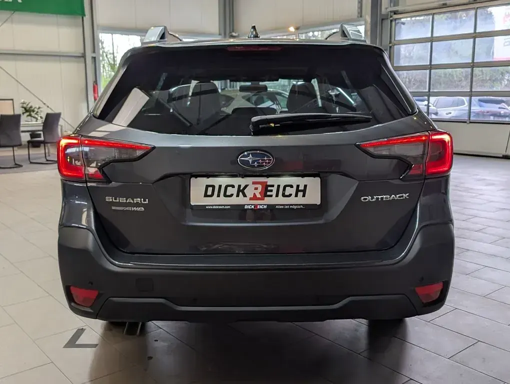Gebraucht Subaru Outback Platinum 169 PS (124 kW) 2023 Grau Kombi
